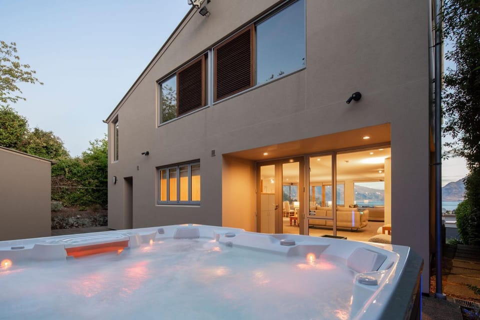 Property building, Patio, Hot Tub