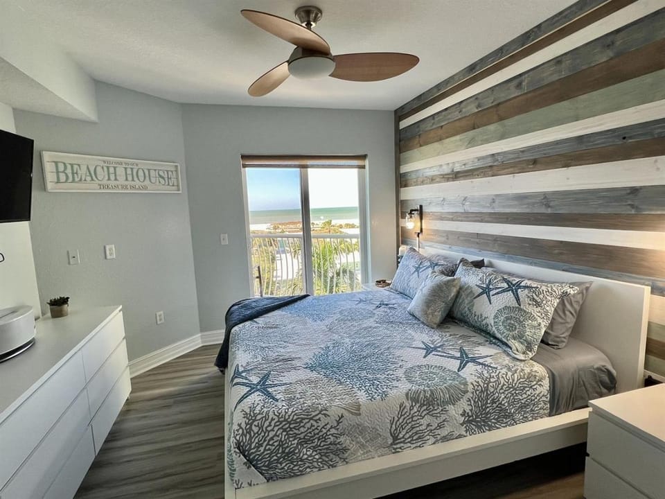 Slow M'Ocean Penthouse - Treasure Island, FL Apartment in Treasure Island