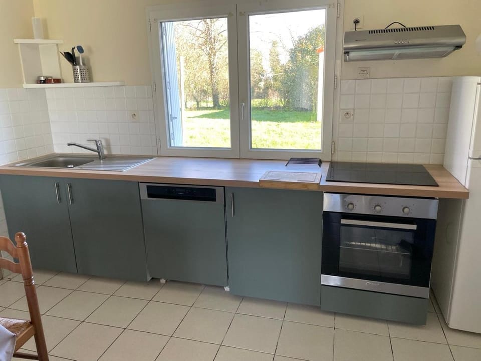 Kitchen or kitchenette, dishwasher, oven, stove, kitchen