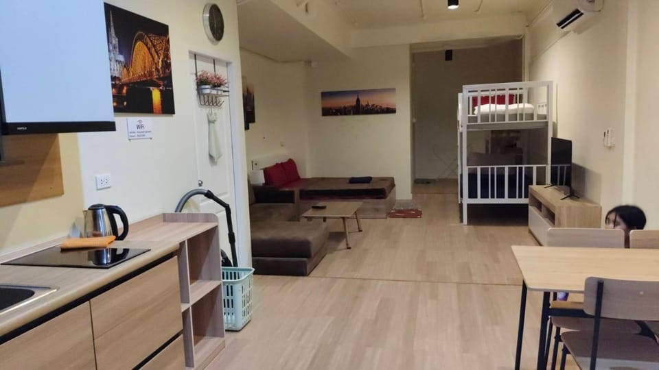 Bonanza Patong Beach1 100m to Beach Star Room Apartment in Patong