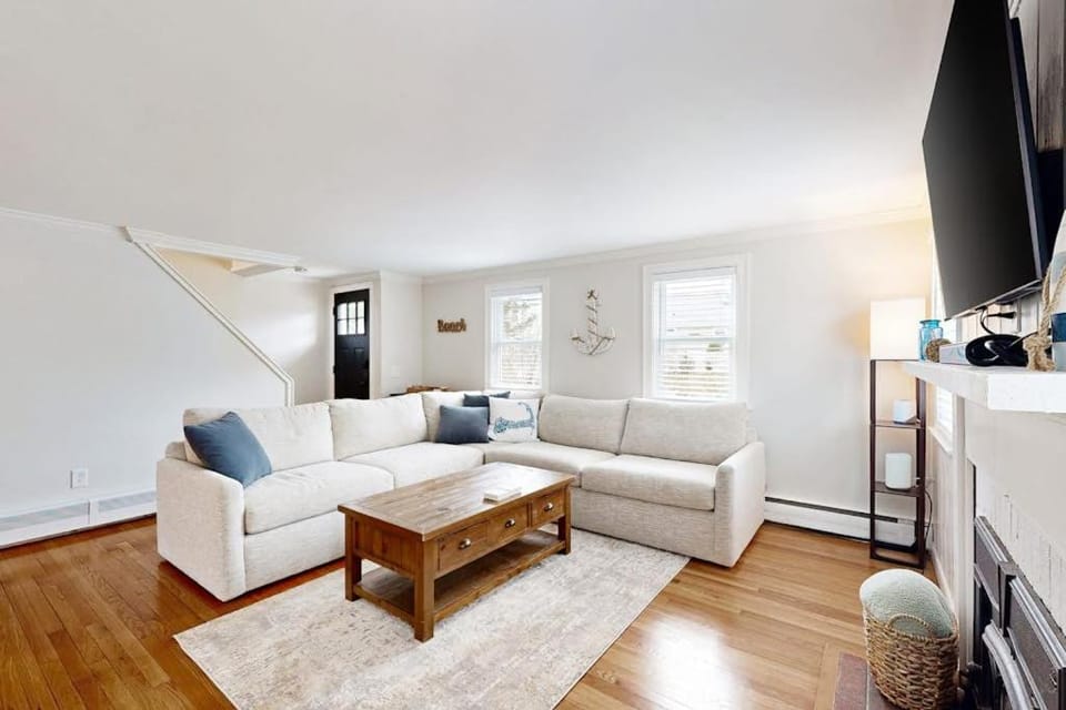 Sand Dollar Dreams House in South Chatham