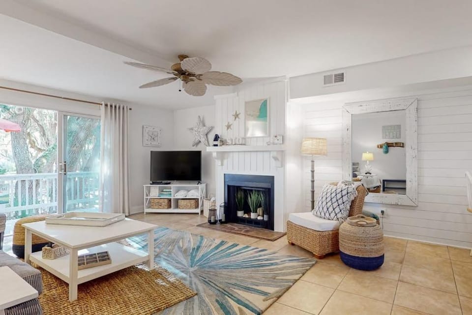 Driftwood Villa 270 - Sand Trap House in Edisto Beach
