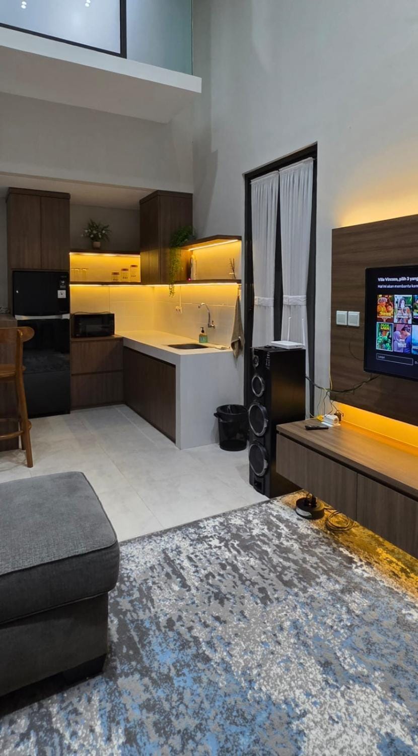 Communal lounge/ TV room