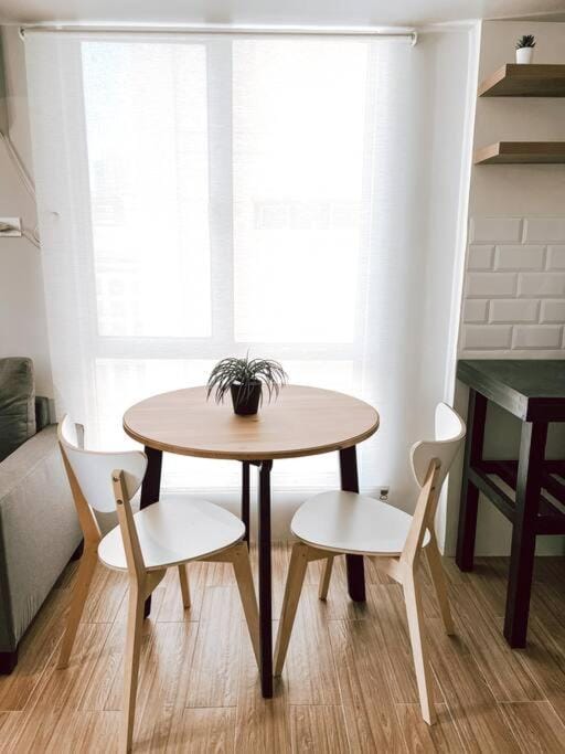 One Bedroom with Pool at Avida Tower 1 Ayala IT Park Apartment in Lapu-Lapu City