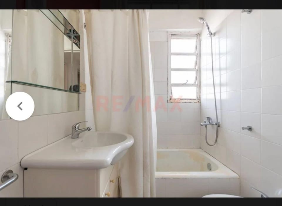 Shower, Bathroom, towels