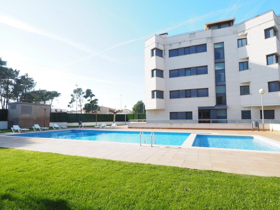 Apartamento cerca de la playa con vista y piscina - ES-325-5 Apartment in L'Escala