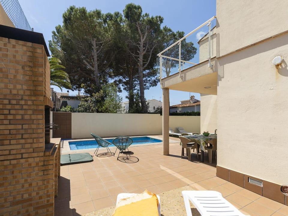 Casa en L'Escala con piscina privada y aparcamiento cerca de la playa - ES-325-11 Villa in L'Escala