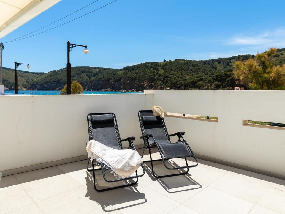 Espacioso apartamento frente a la playa con aire acondicionado en L’Escala - ES-325-26 Apartment in L'Escala