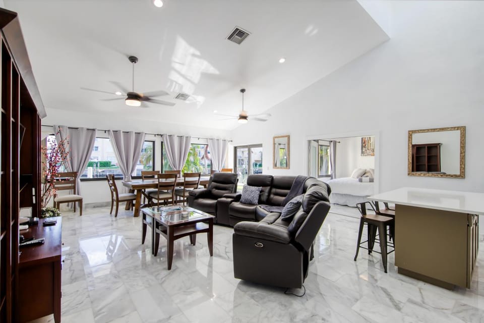 Marble House in Lauderdale Harbours House in Fort Lauderdale