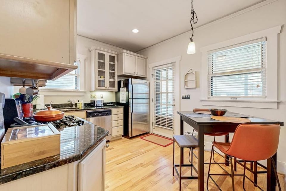 Beaumont Bungalow House in Portland