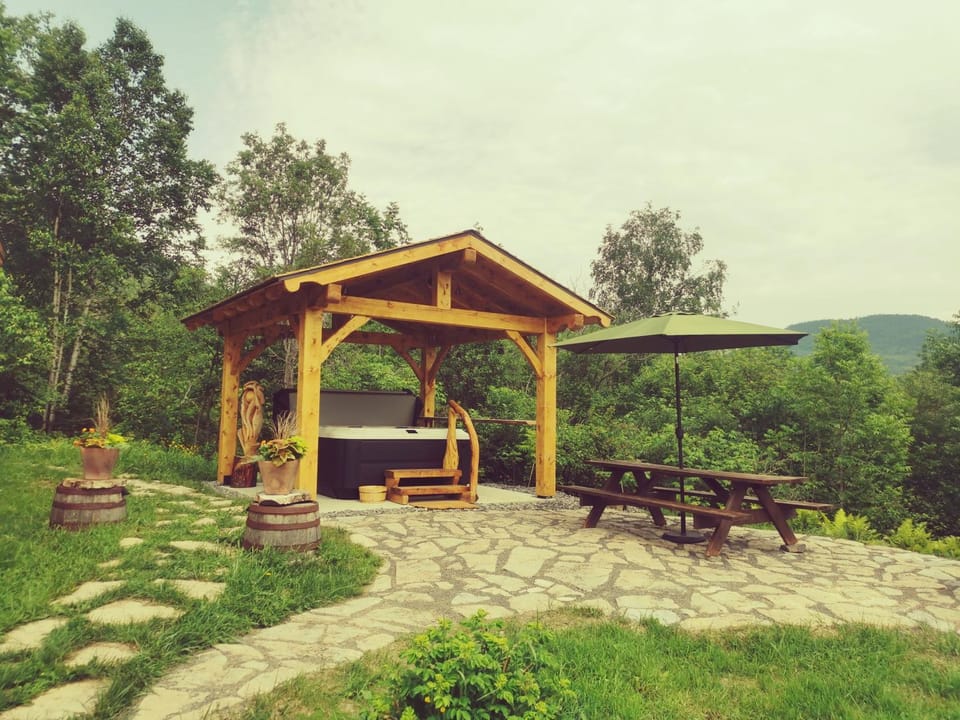 Gîte de l'herboriste spa et vue sur la fjord Chalet in Quebec