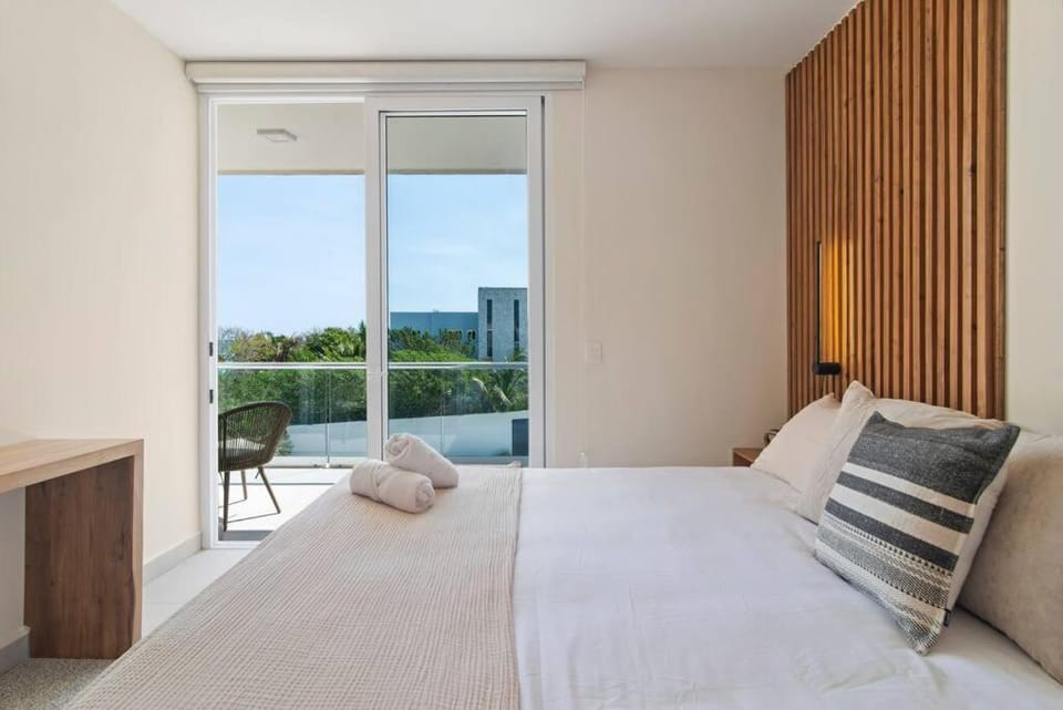 Bed, View (from property/room), Balcony/Terrace, Photo of the whole room, Bedroom, towels