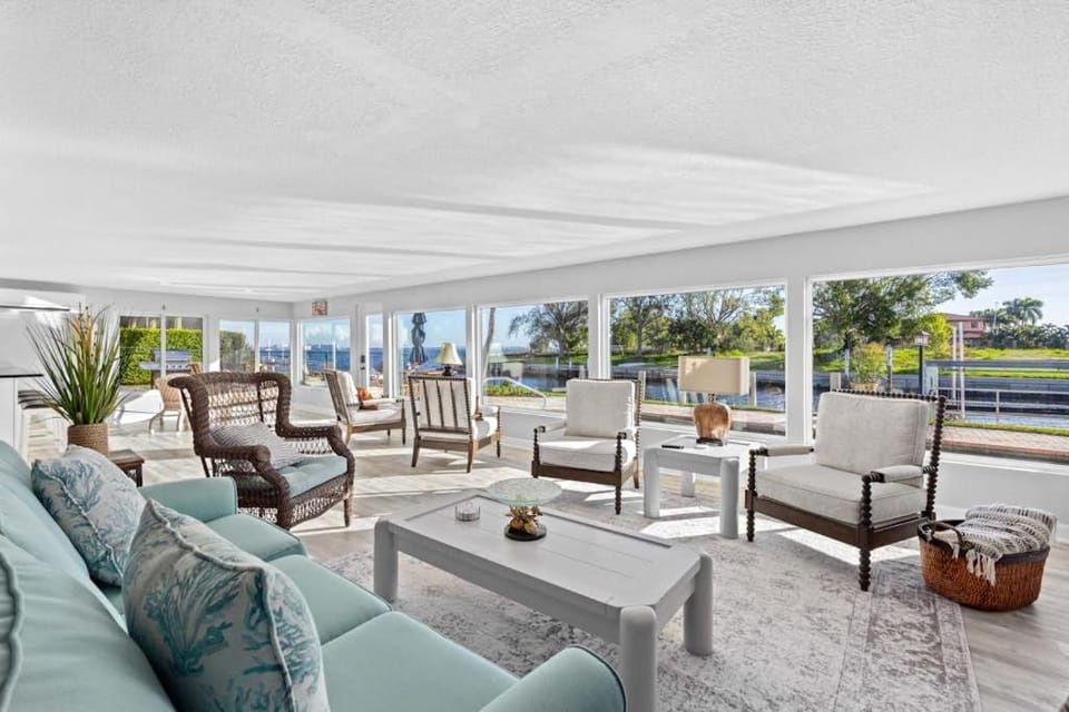 Life on the Harbor House in Punta Gorda