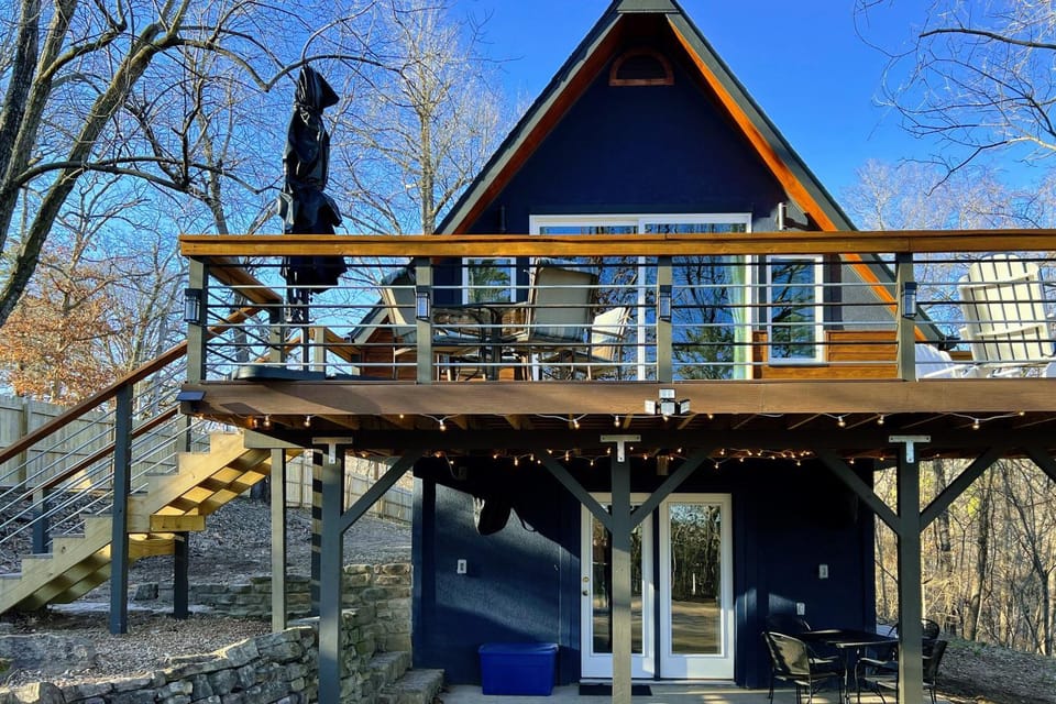 The Blue Beaver Cottage House in Beaver Lake