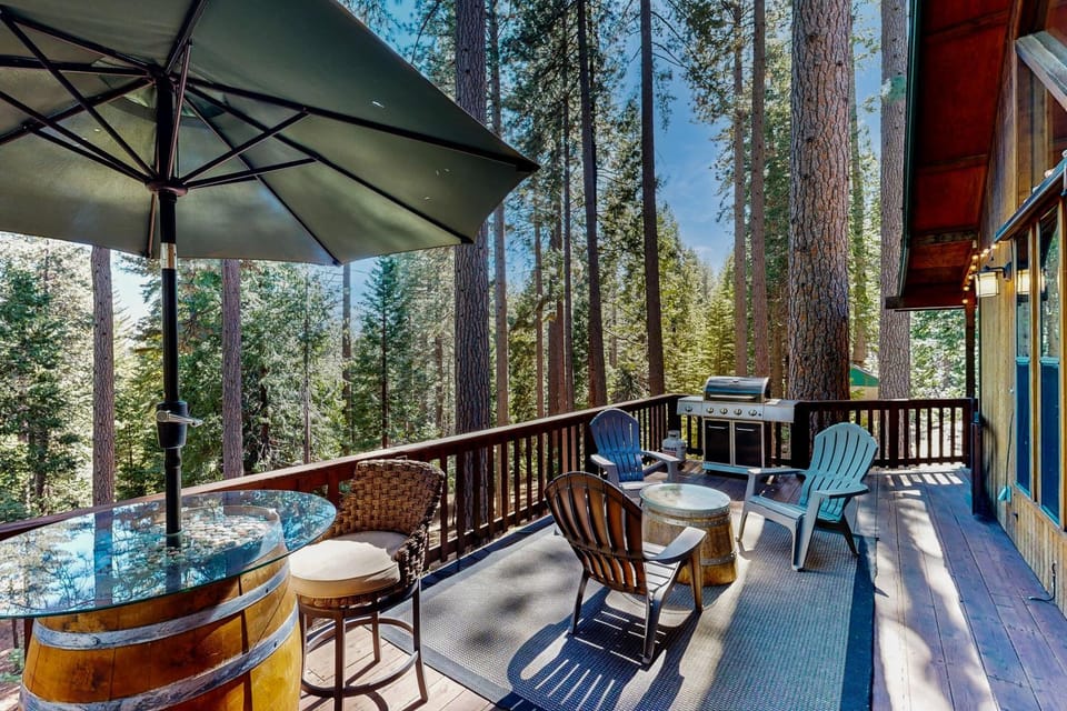 Hot Tub Hideaway House in Dorrington