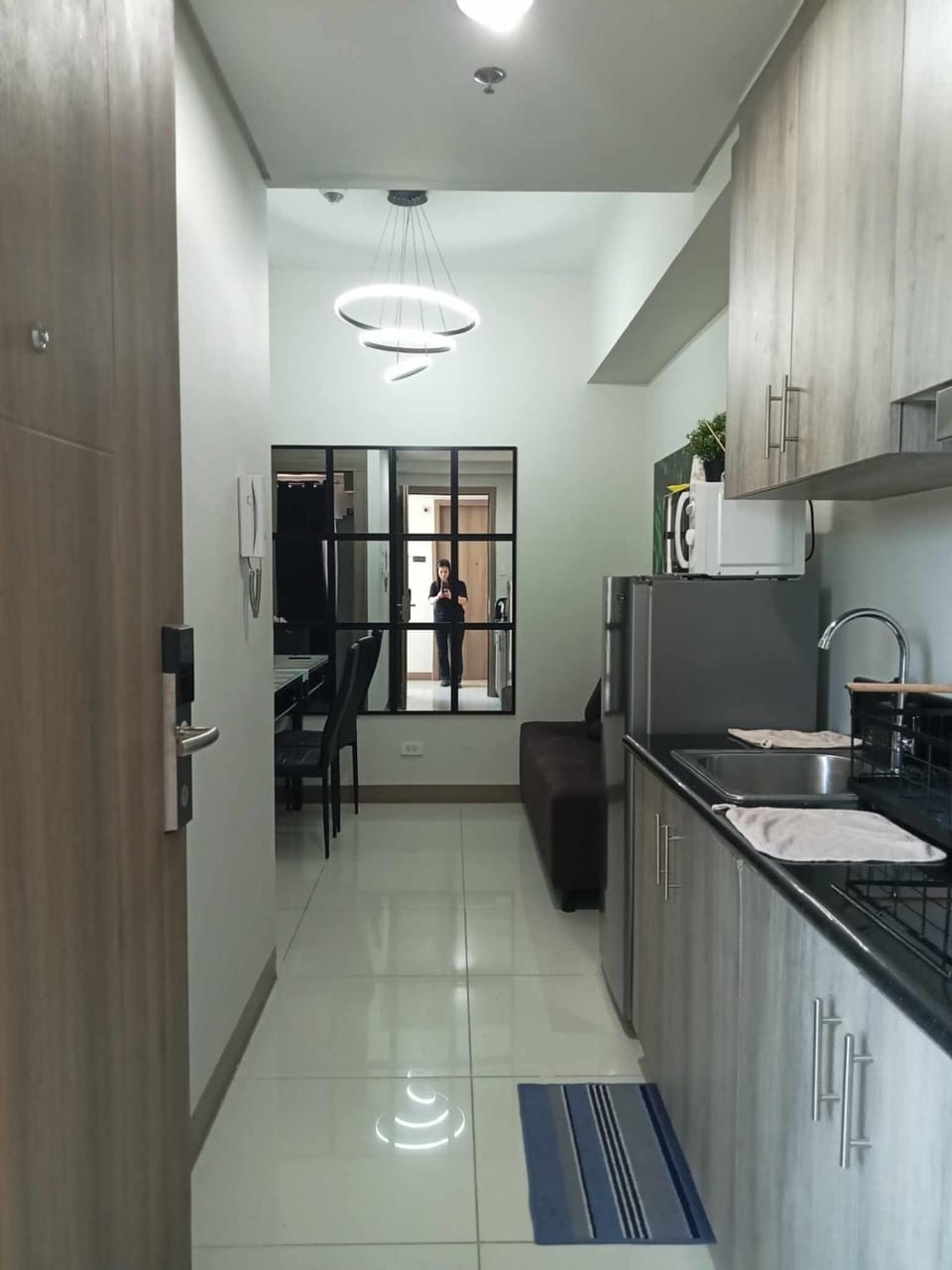 Free Wi-Fi Luxurious Haven by the Bay - 2BR Near MOA PICC CCP Apartment in Pasay