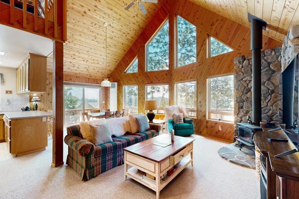 Cozy Chalet House in Arnold