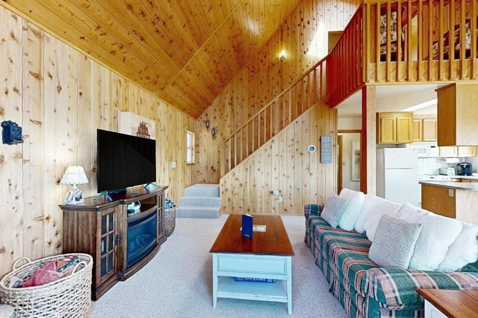 Cozy Chalet House in Arnold