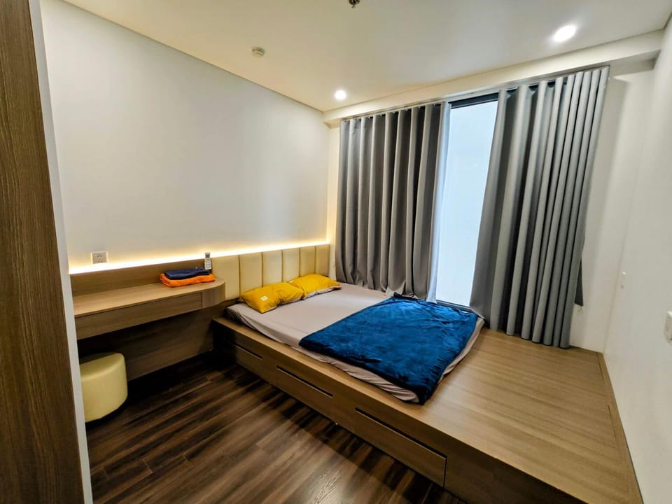 Bed, Bedroom, air conditioner