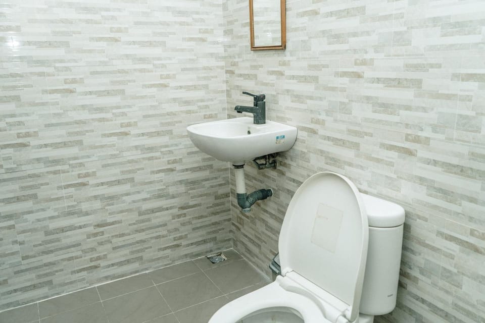 Toilet, Bathroom