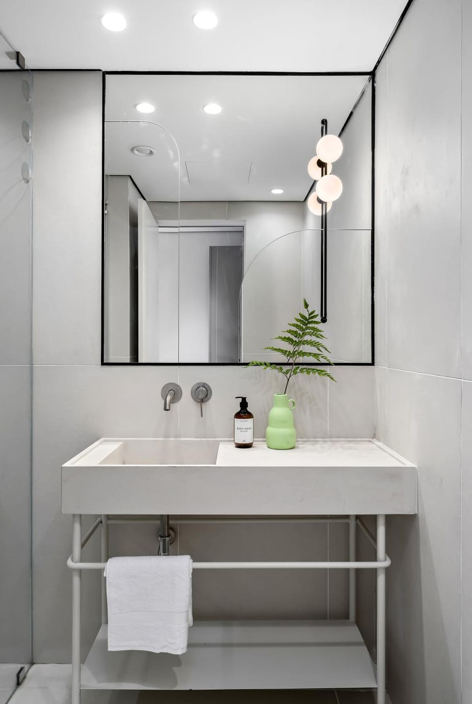 Bathroom, towels