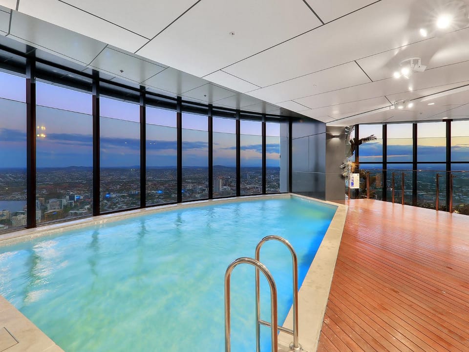 Horizon Haven StunningView 2BR Sofa Bed with FreeParking Apartment in Kangaroo Point
