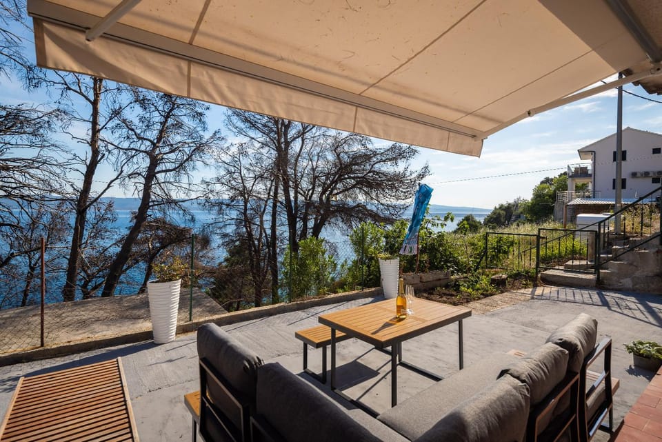 Antonia - Private Mini Beach House House in Split-Dalmatia County