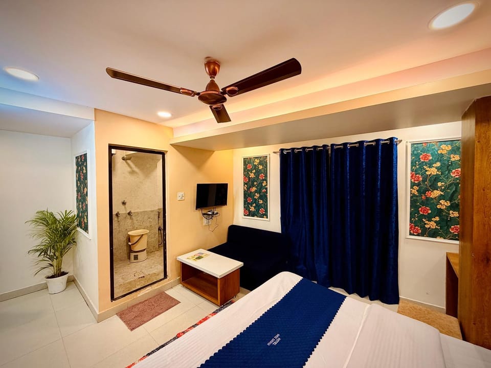 TV and multimedia, Bedroom, wardrobe