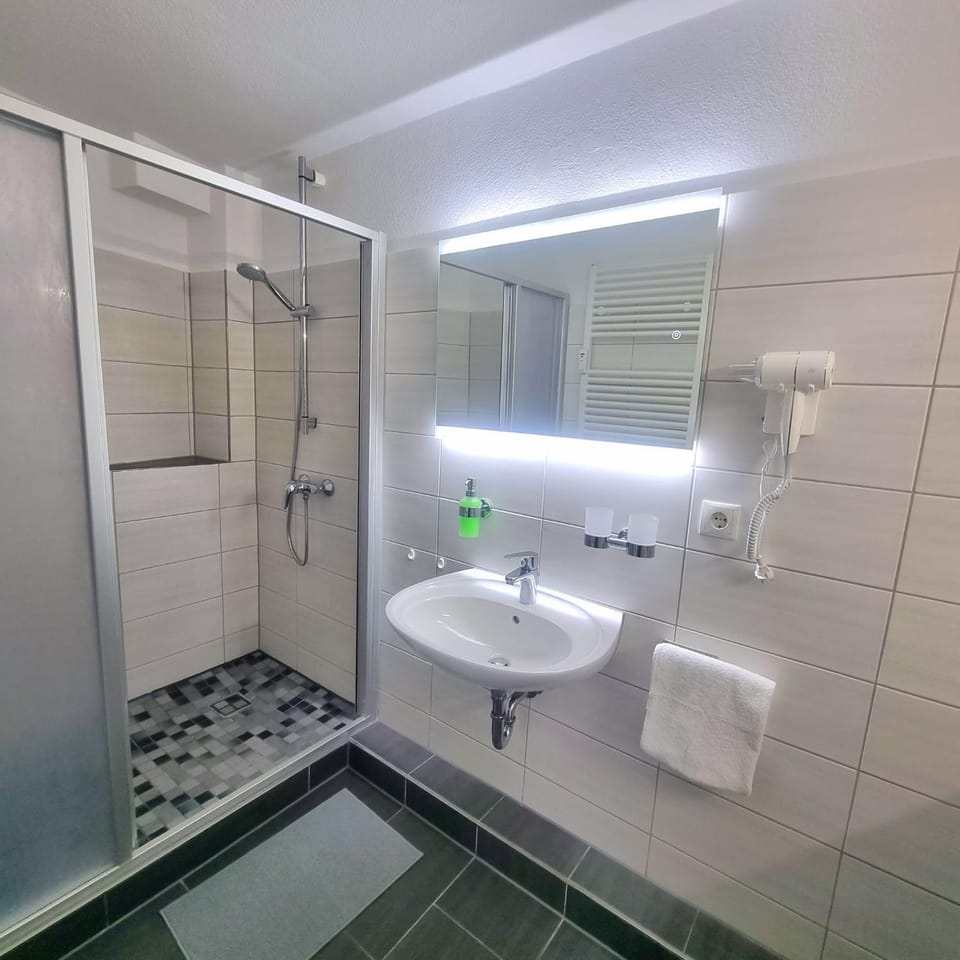 Shower, Bathroom