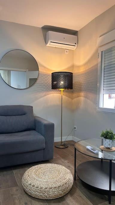 Meta Habitat Ramon Lujan A Apartment in Madrid