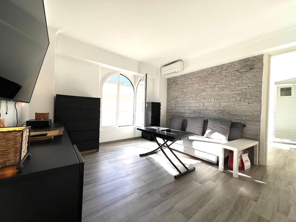 joli 2 pièces Monaco Apartment in Monaco