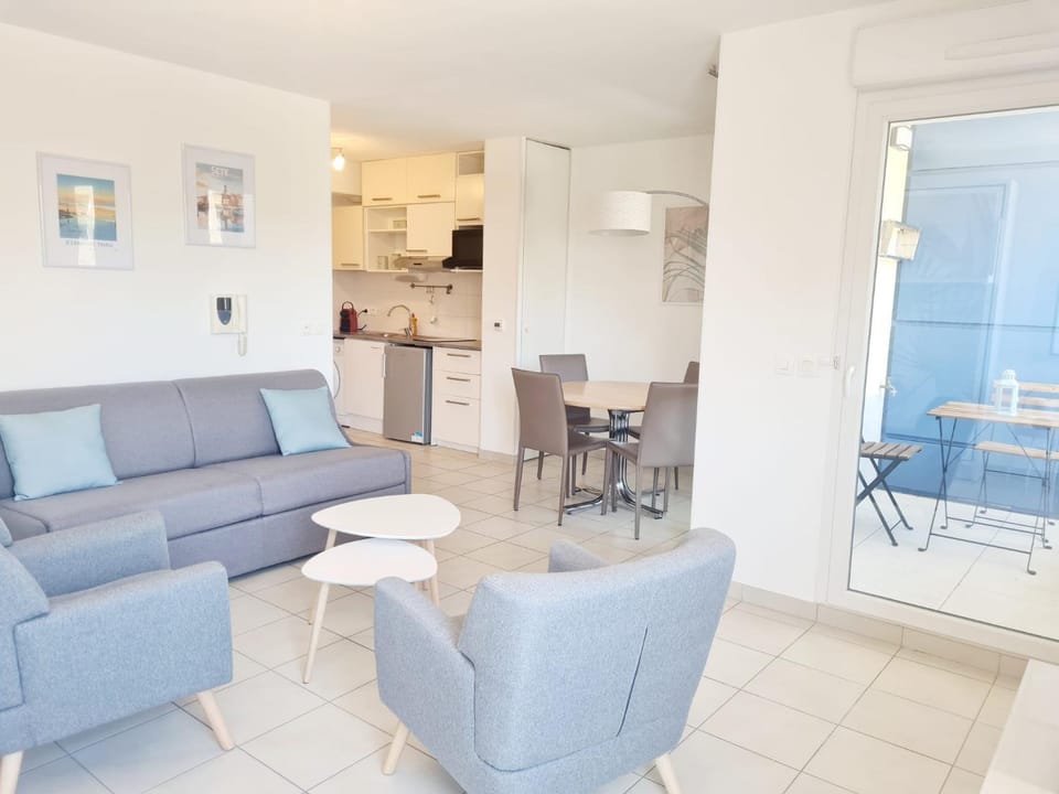 Studio à la mer avec piscine Apartment in Occitanie