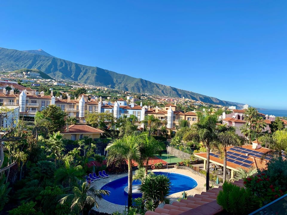 Garden view, Mountain view, Mountain view, Sea view