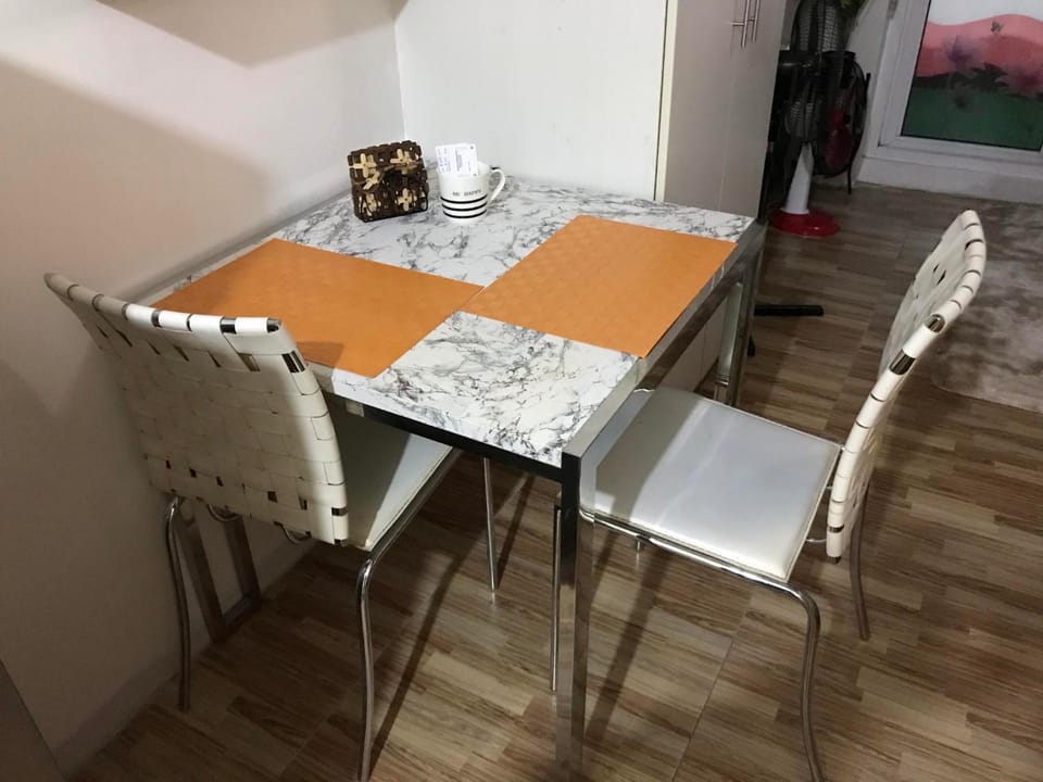 Seating area, Dining area