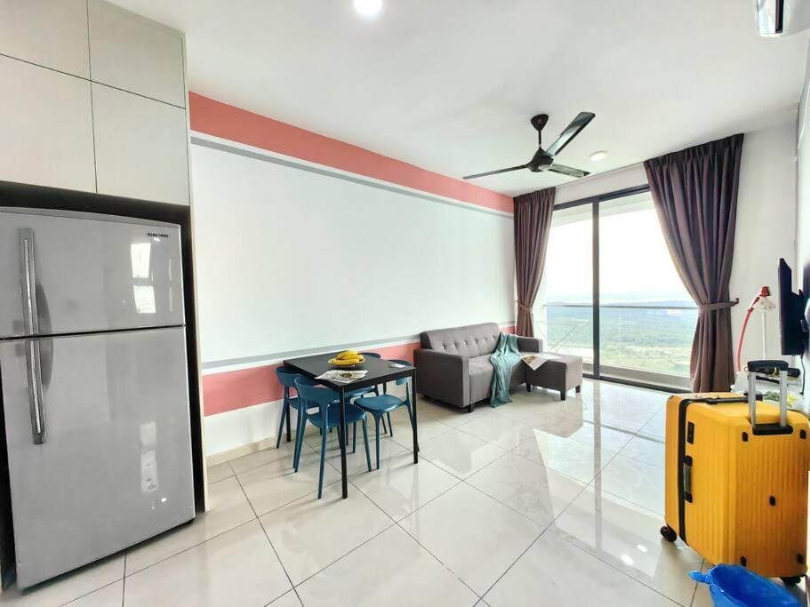 3806 Macrolink 6pax Cozy Legoland Netflix BySTAY Apartment in Johor