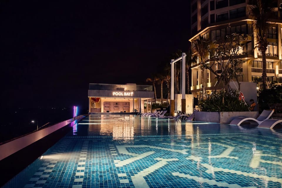 Night, Pool view, Swimming pool, sunbed
