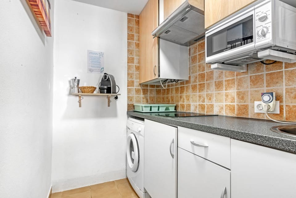 Kitchen or kitchenette, Living room