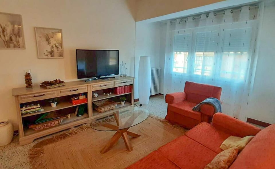 TV and multimedia, Seating area