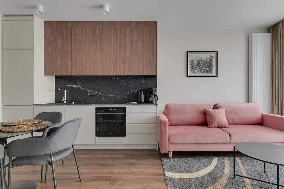 Kitchen or kitchenette, Living room, Seating area, Dining area, stove