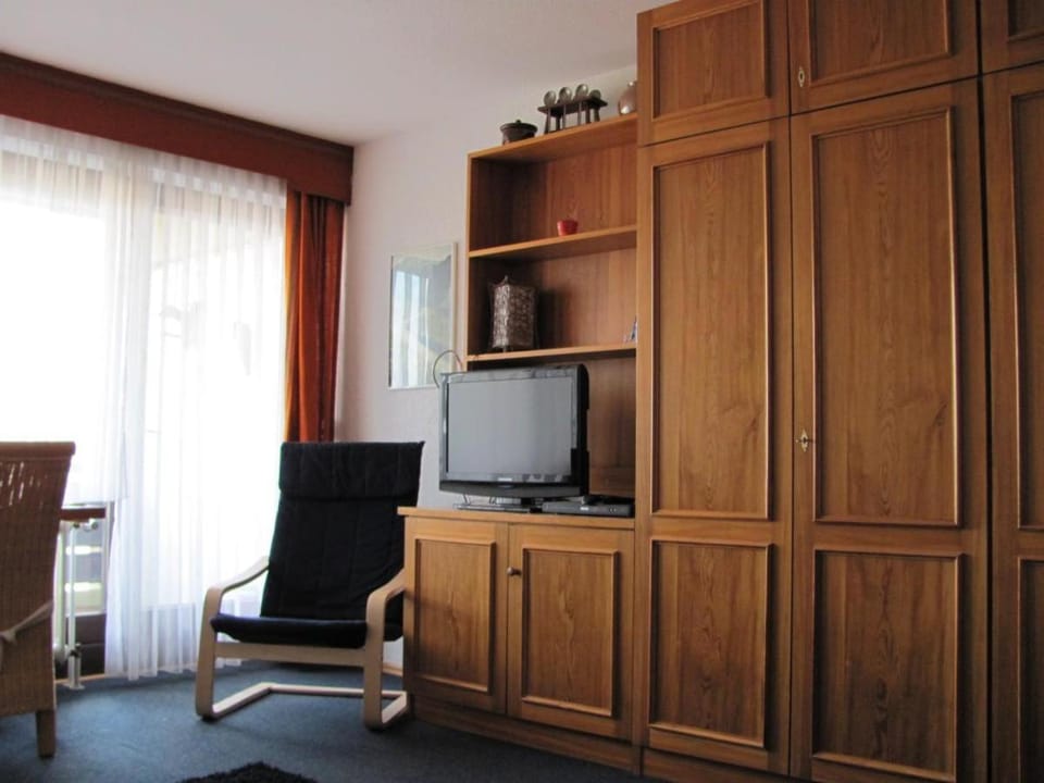 TV and multimedia, Living room, hair dresser