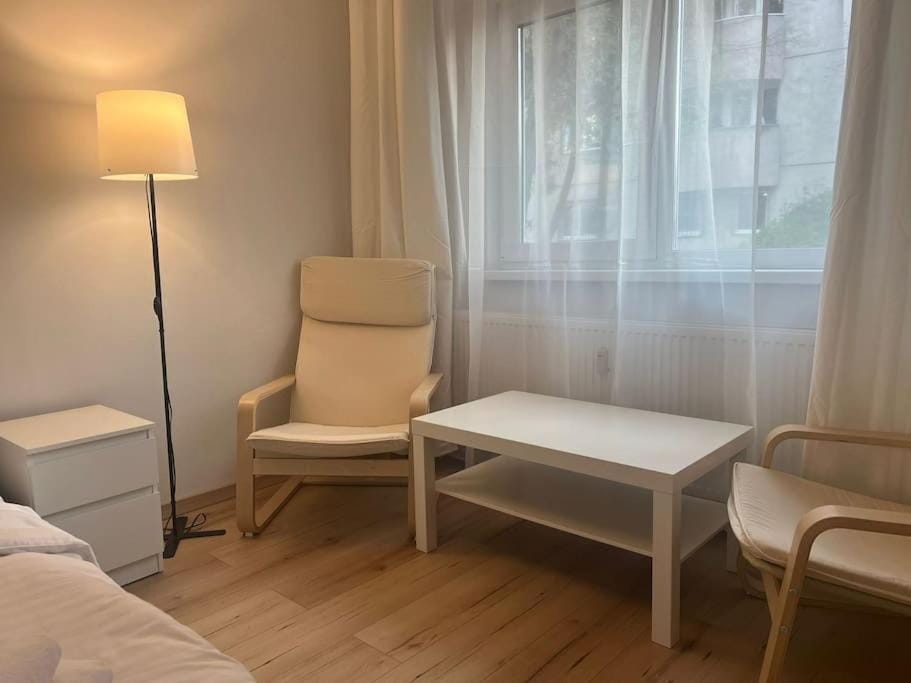 Seating area, Bedroom
