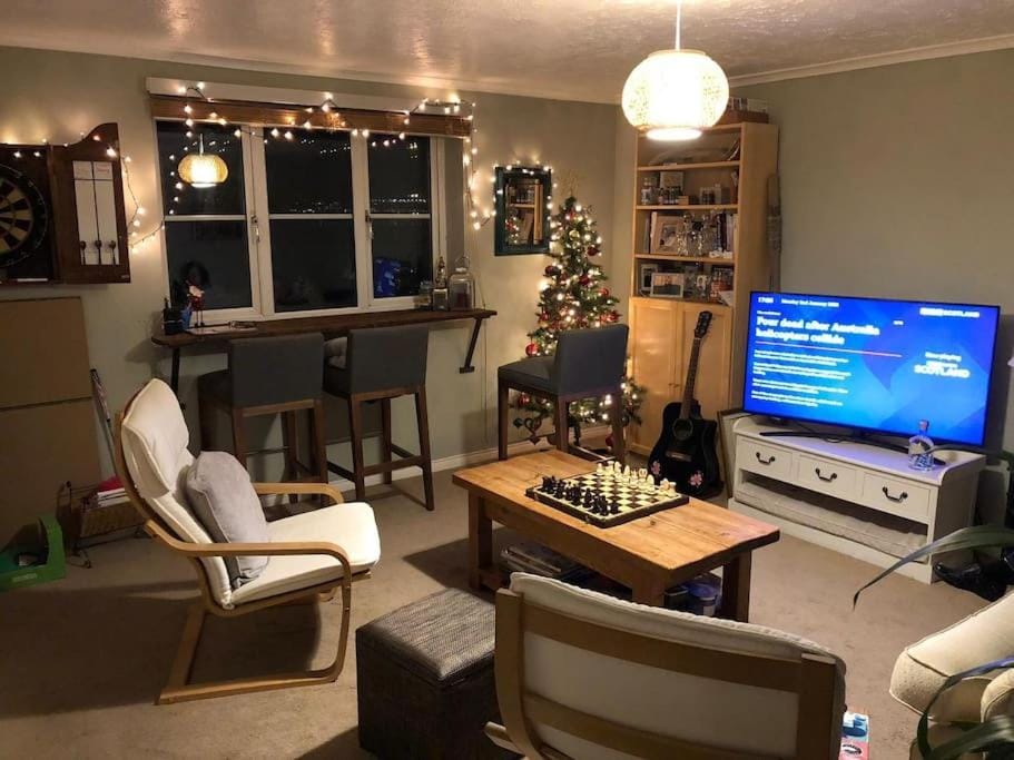 Lovely riverside flat Apartment in Grays
