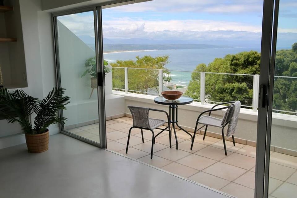 Sea View Sun Centre Apartment in Plettenberg Bay