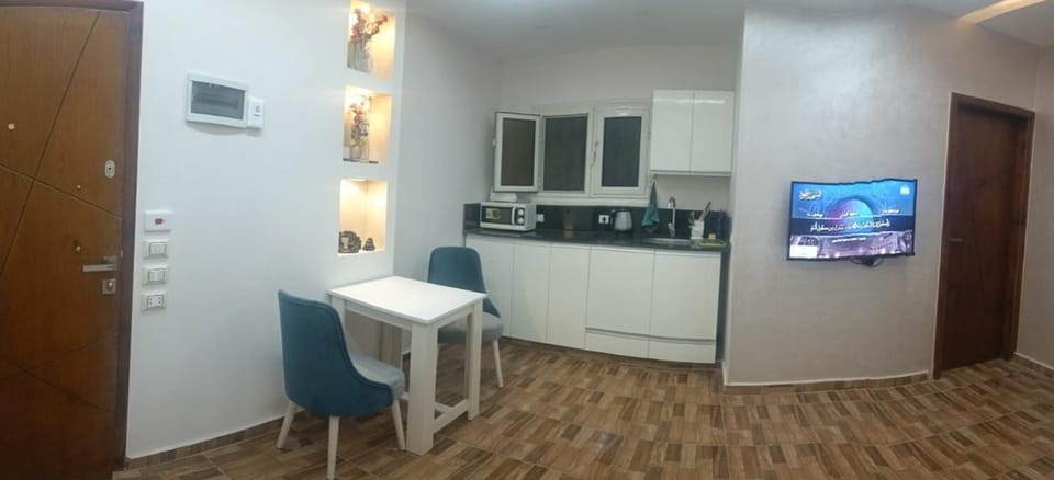 TV and multimedia, Kitchen or kitchenette, Dining area, minibar, stove