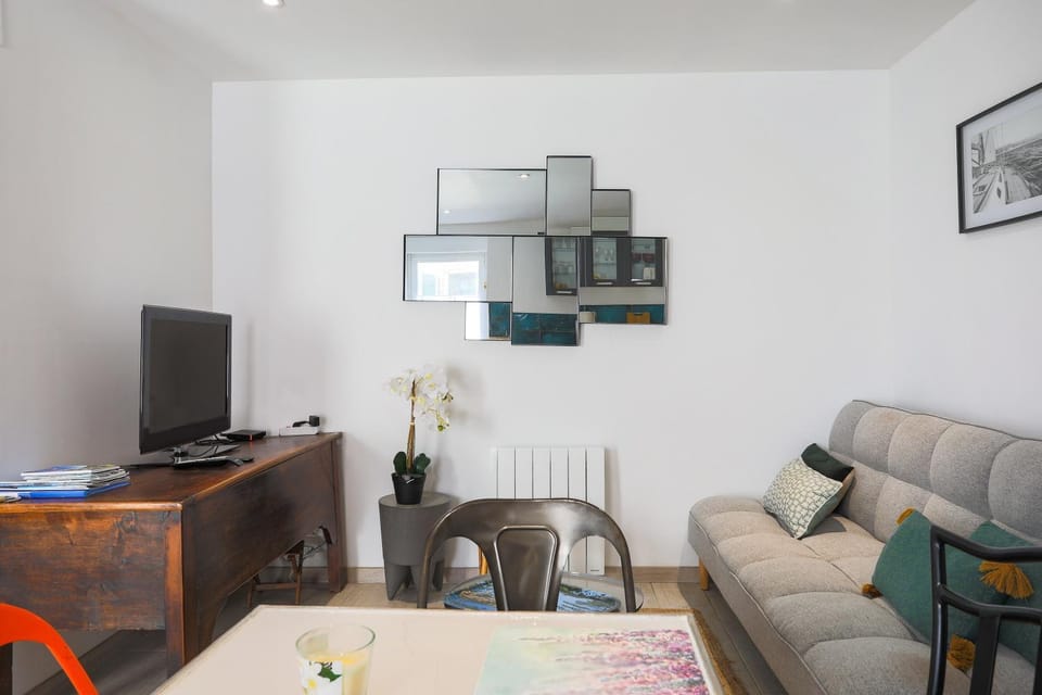 Property building, Living room