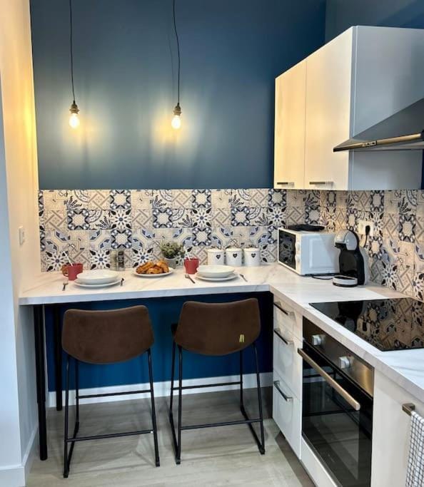 Kitchen or kitchenette, Food and drinks, Dining area, Food, minibar, oven, pet friendly, stove, toaster