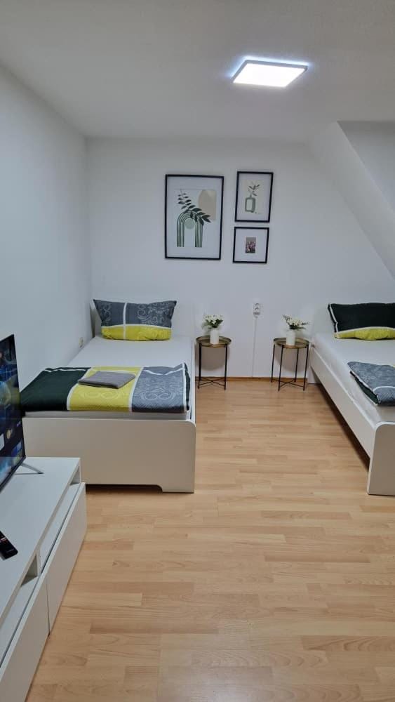 Monteurzimmer, Monteurunterkunft in 20 km von Hanau und 35 km von Frankfurt am main Vacation rental in Hesse
