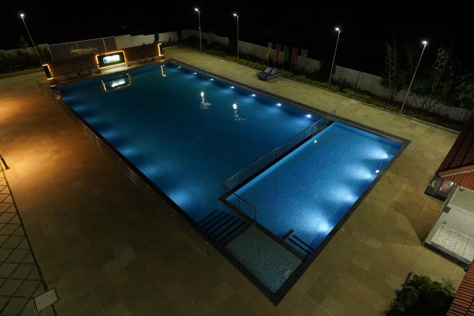 Night, Swimming pool