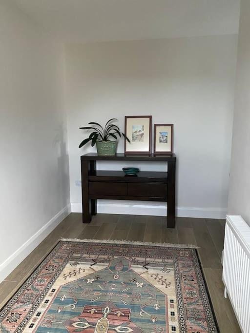 Relaxing Seaside Apartment in Garryvoe . Apartment in County Cork