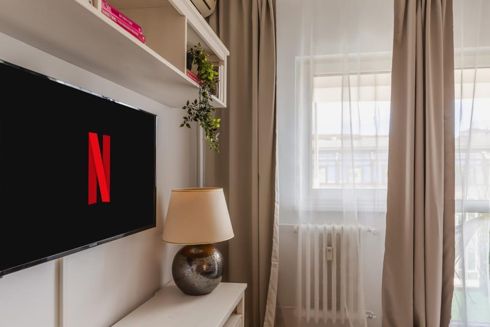 Sunshine Haven - M&M Condos Apartment in Bucharest